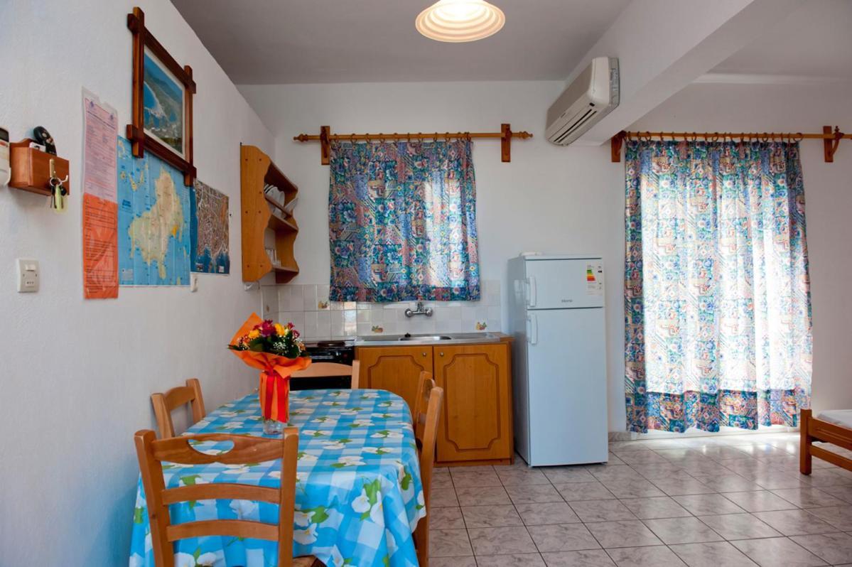 Syraina Apartments Skiathos Town Luaran gambar
